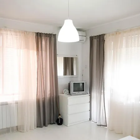 Mikra Affittacamere Tsarevo